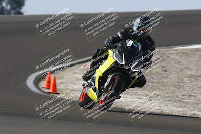 media/Nov-01-2025-TrackDaz (Sat) [[2b4d5192bc]]/C Group/1240pm (Turn 2 Outside)/